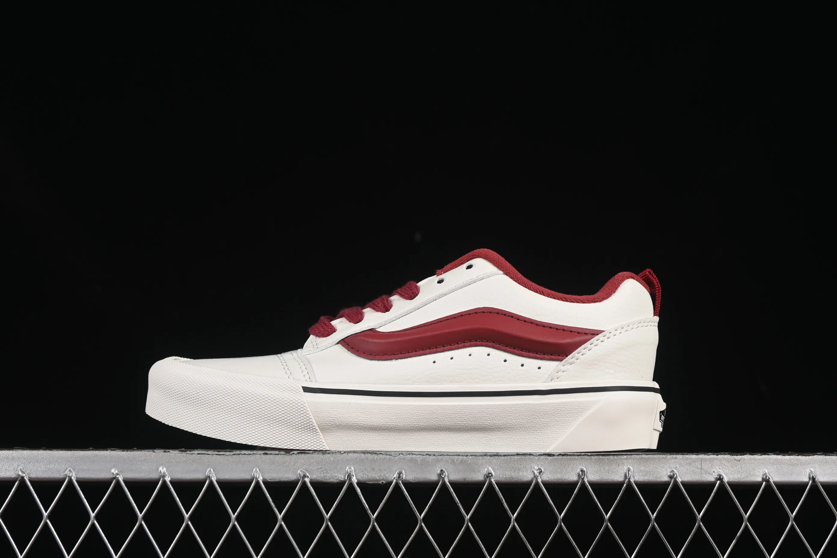 All categories Vans Vans series Vans Low Vans low-top Vans Knu Skool Vans low-top retro casual fat bread shoes VN0009QCBLE